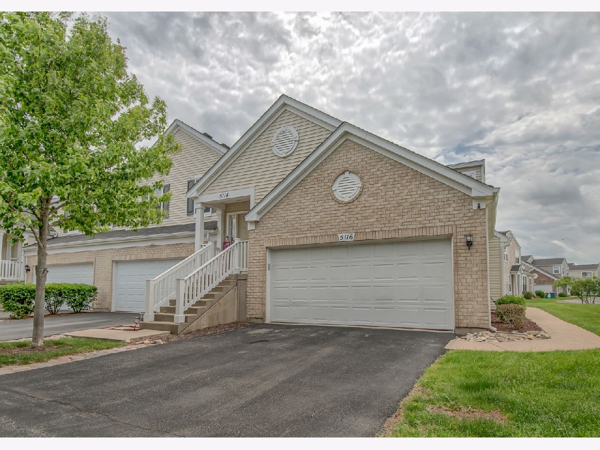 Townhomes & Condos & Homes For Sale Hampton Glen Plainfield Illinois, 5116 Eastchester Court