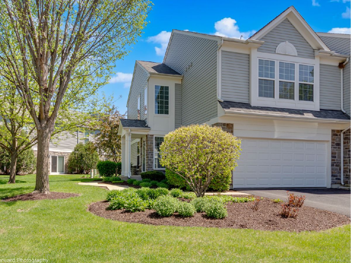 Townhomes & Homes For Sale Prescott Mill Oswego Illinois, 656 Hawley Drive