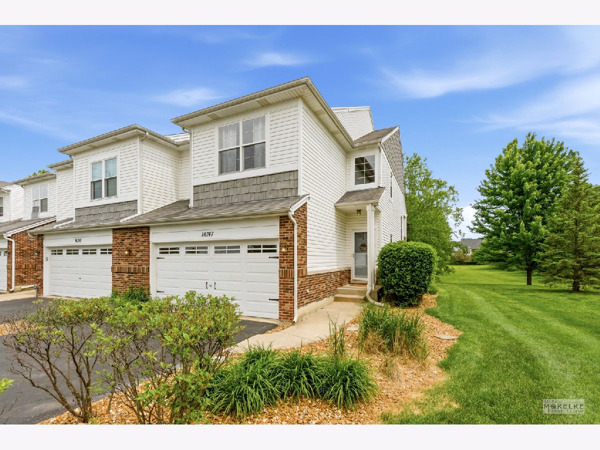 Townhomes & Homes For Sale Arbor Creek Plainfield Illinois, 16747 Winding Creek Road