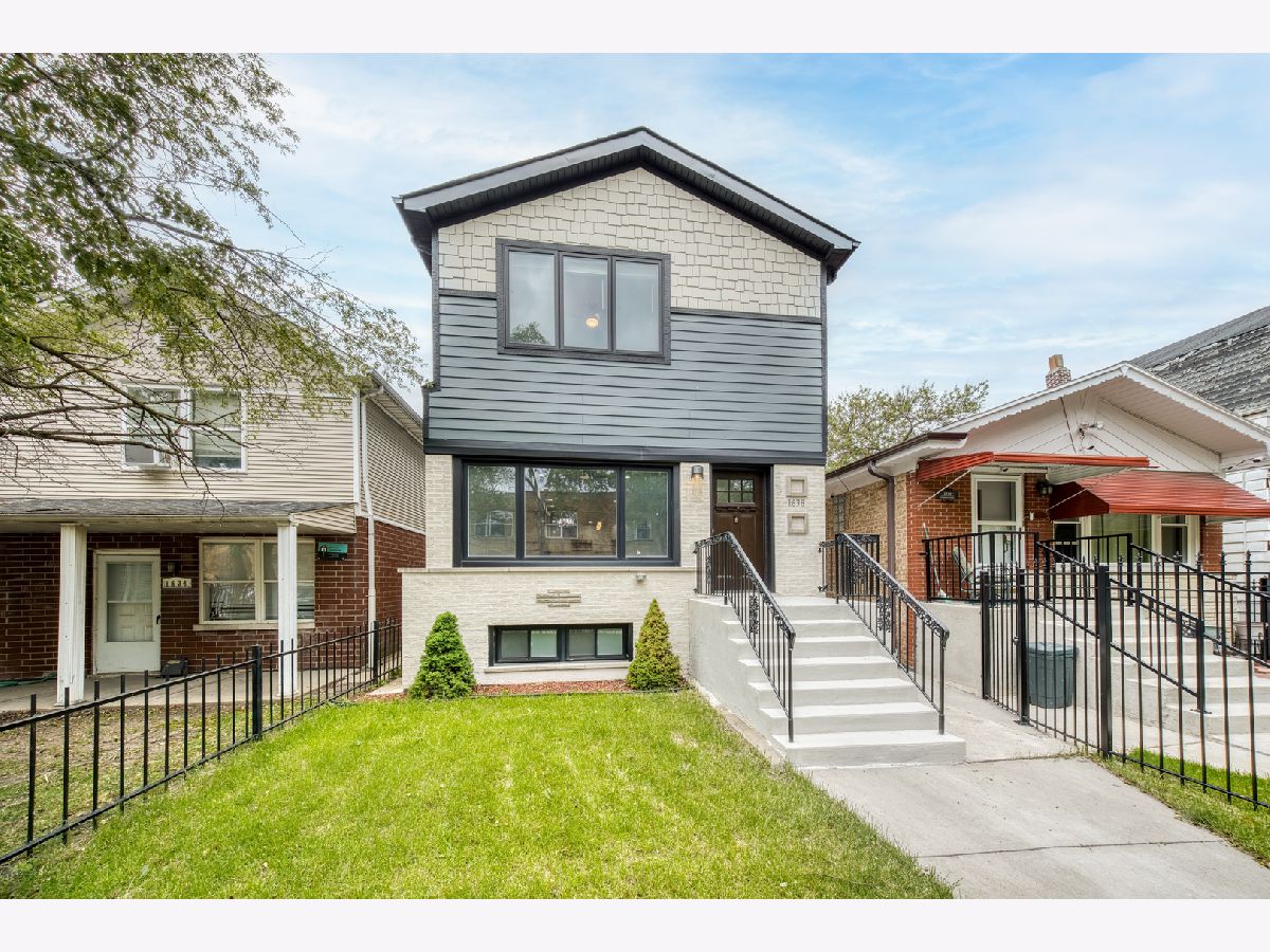  Rented Chicago Illinois, 1638 Hamlin