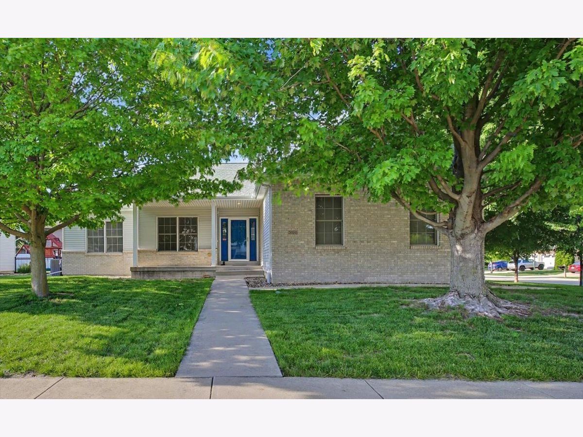 Homes & Condos & Townhomes For Sale Eagles Landing Normal Illinois, 3020 Wild Horse Street