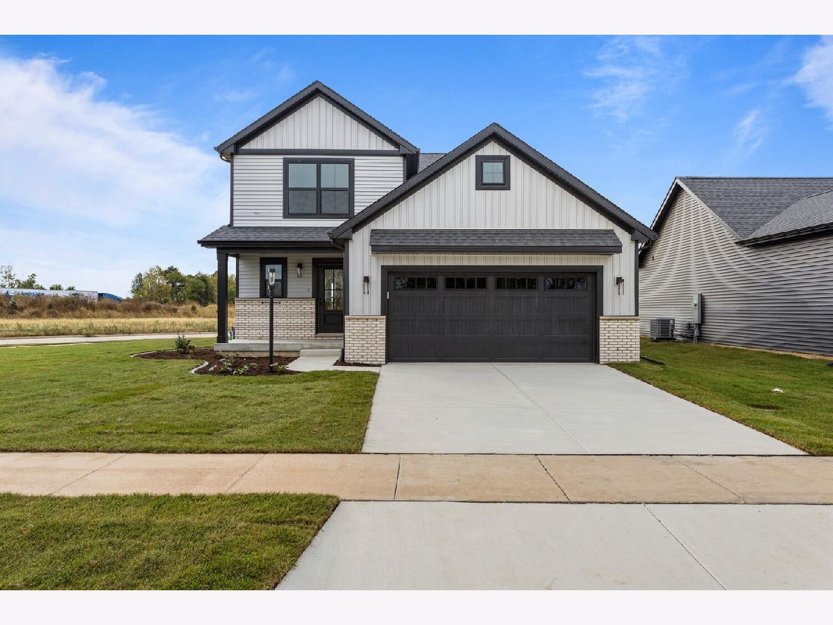  For Sale Monticello Illinois, 20 Meadow Drive