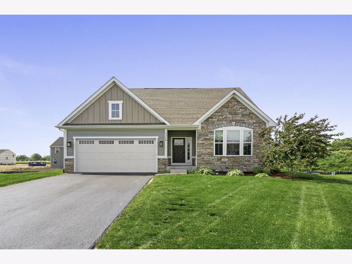  For Sale Sandwich Illinois, 1306 Wind Drive