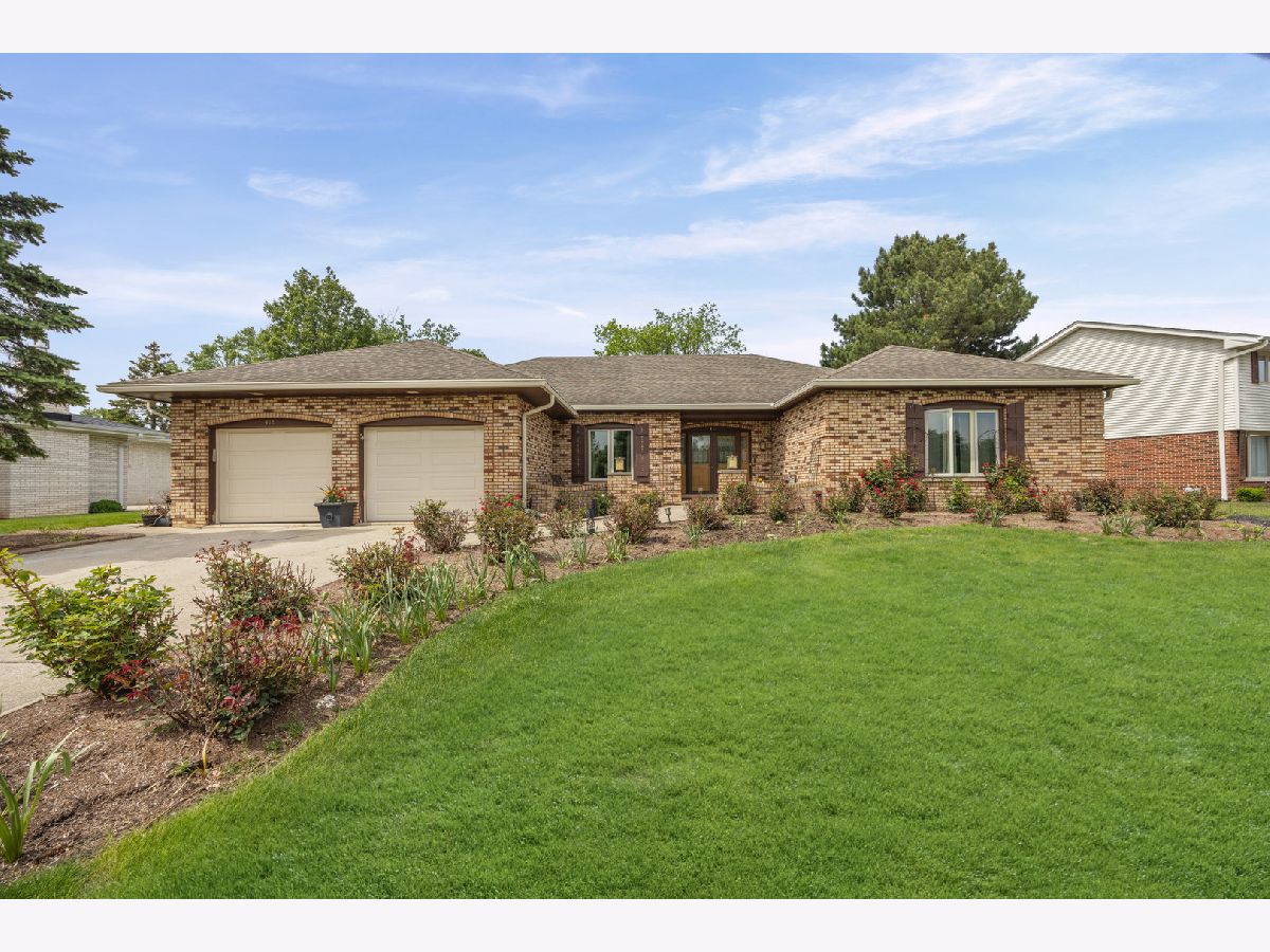  For Sale Willowbrook Illinois, 412 Stratford Lane