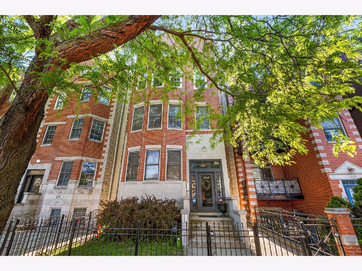  For Sale Chicago Illinois, 3318 Damen Avenue