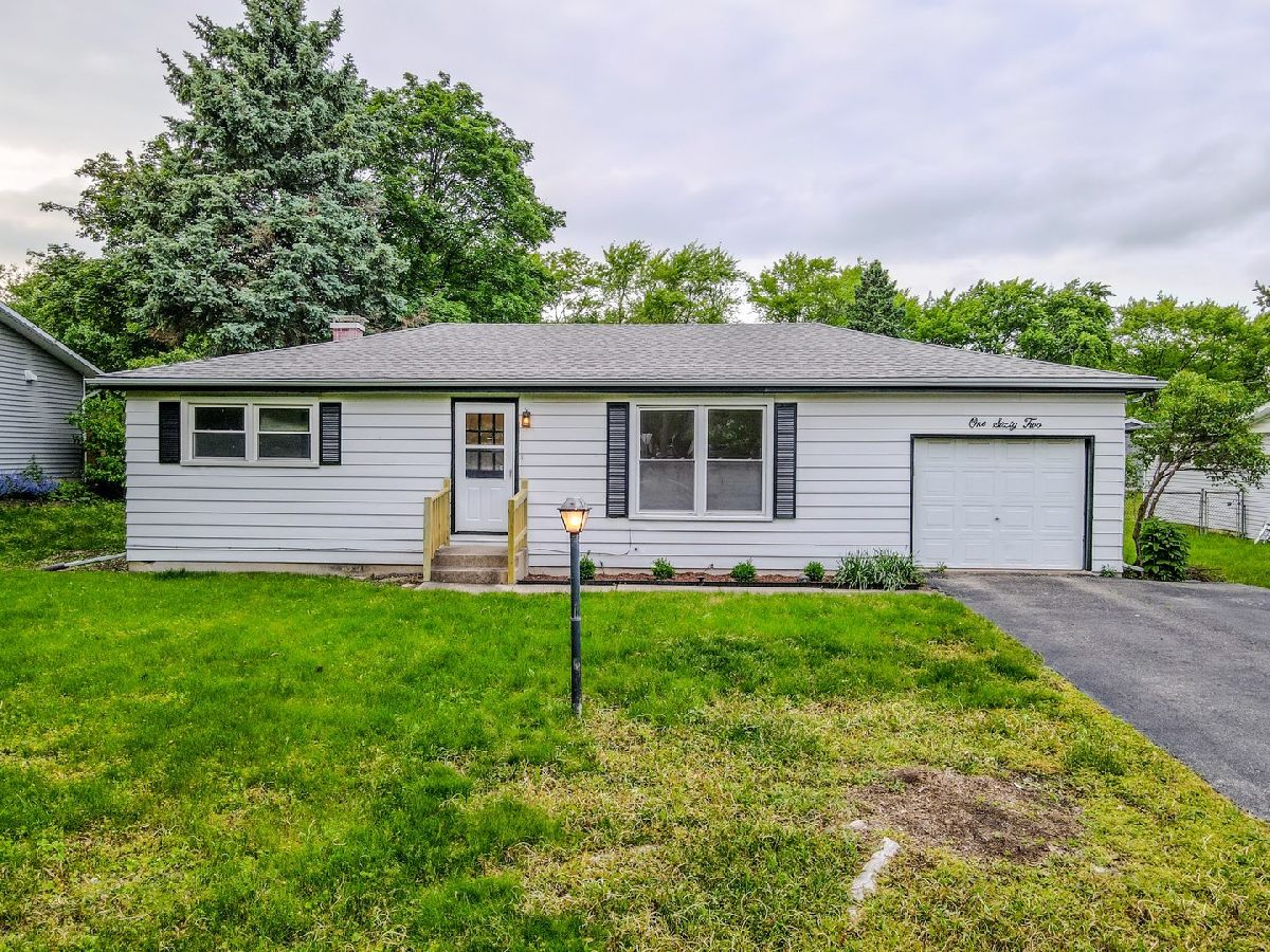 Homes For Rent Scots Plains Naperville Illinois, 30W162 Claymore