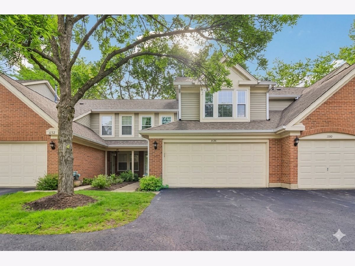 Townhomes & Condos & Homes For Sale Mayfair Station Hanover Park Illinois, 2130 Aberdeen Court
