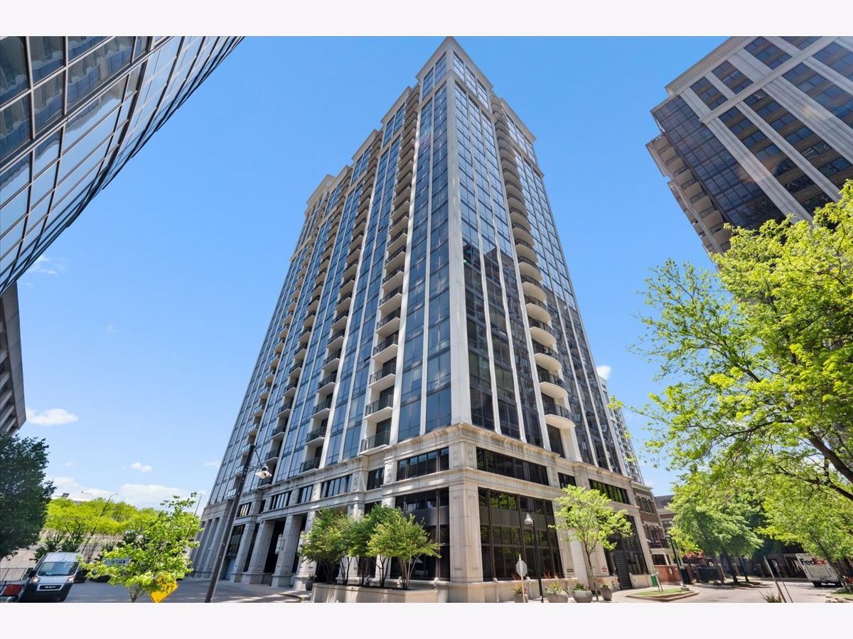 Condos & Townhomes For Sale Museum Park Chicago Illinois, 233 13th Street