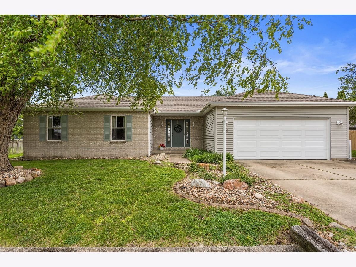  For Sale Sidney Illinois, 809 Scarborough Street