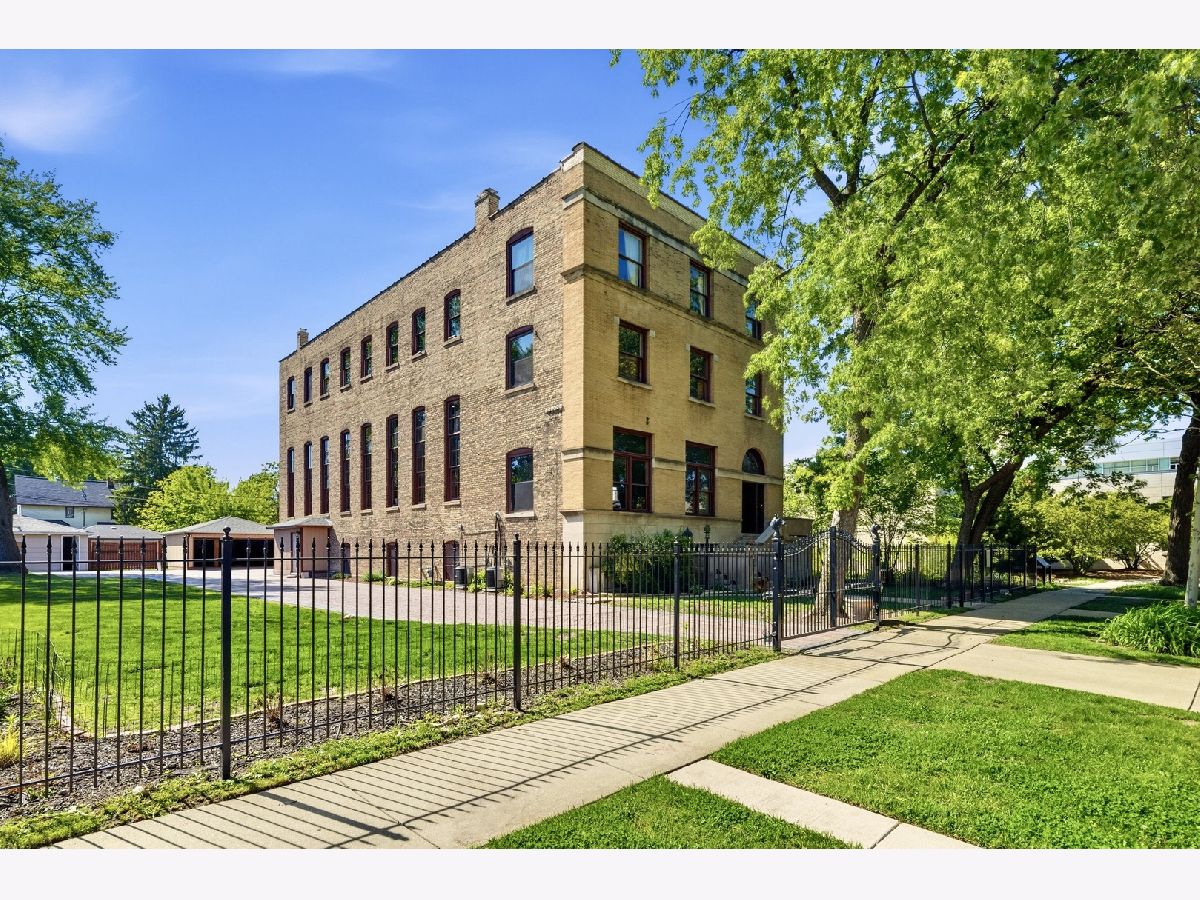  Rented Oak Park Illinois, 117 Lombard