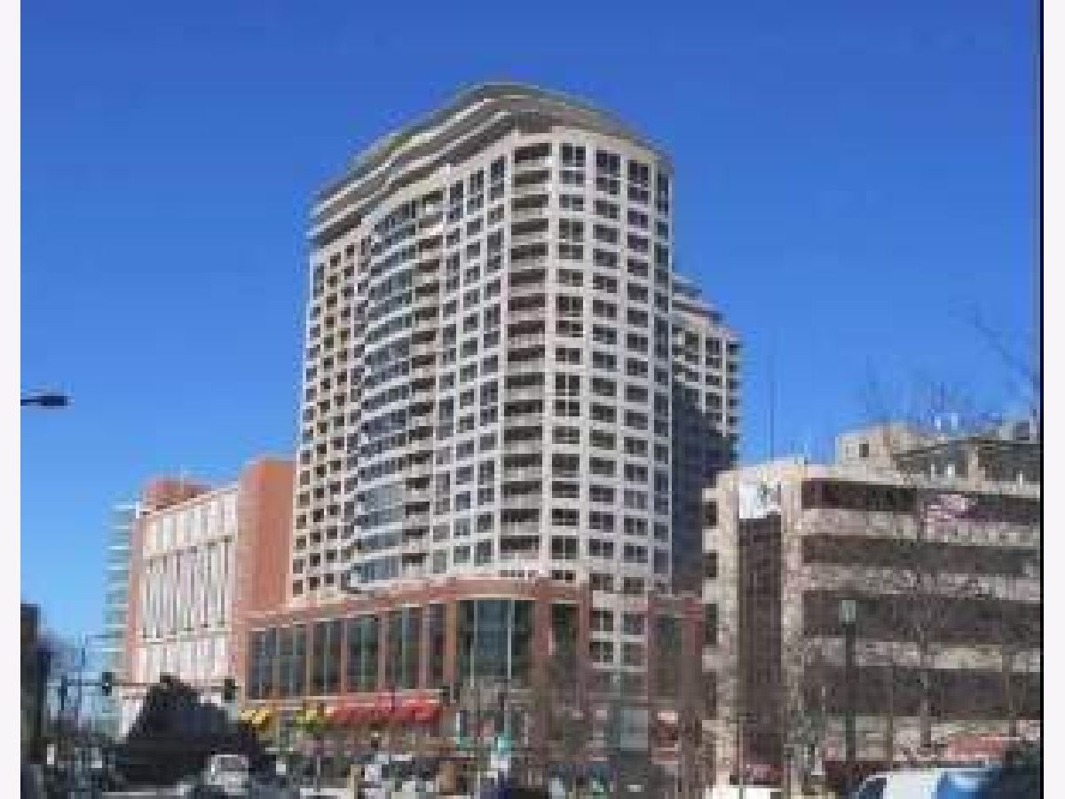 Condominiums For Rent Sherman Plaza Evanston Illinois, 807 Davis