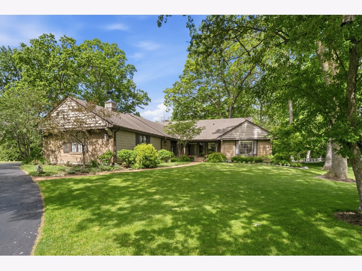  For Sale Lincolnshire Illinois, 206 Surrey Lane