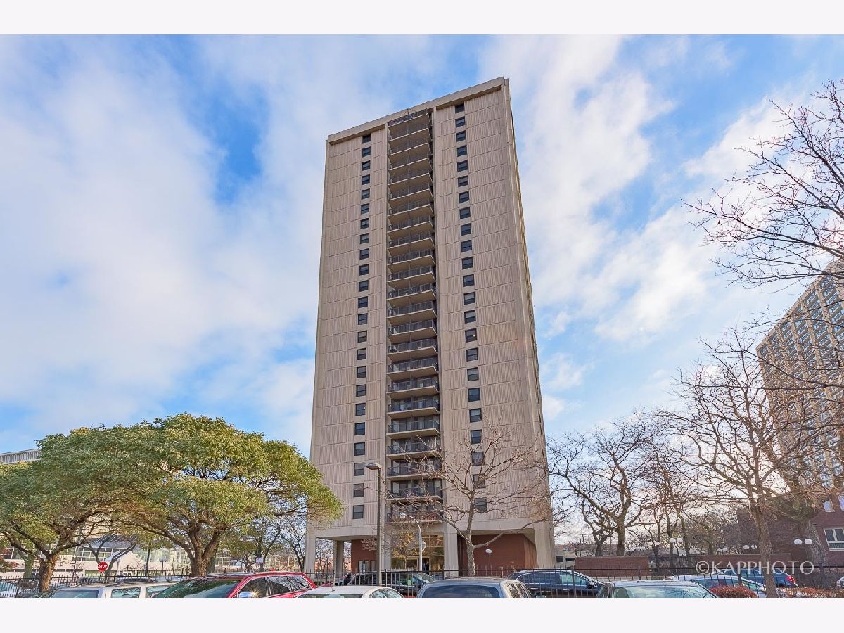  For Sale Chicago Illinois, 2605 Indiana Avenue