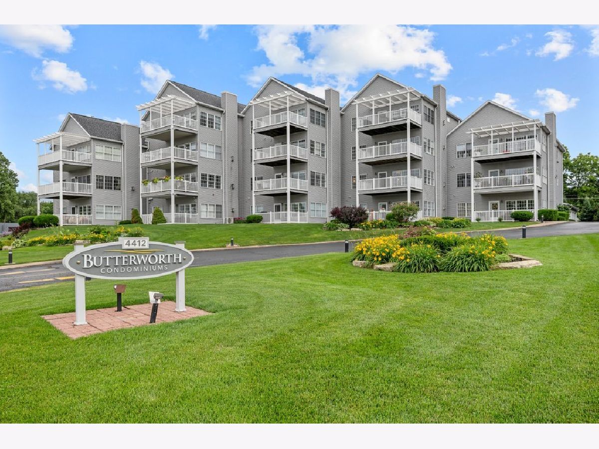  For Sale Moline Illinois, 4412 River Drive