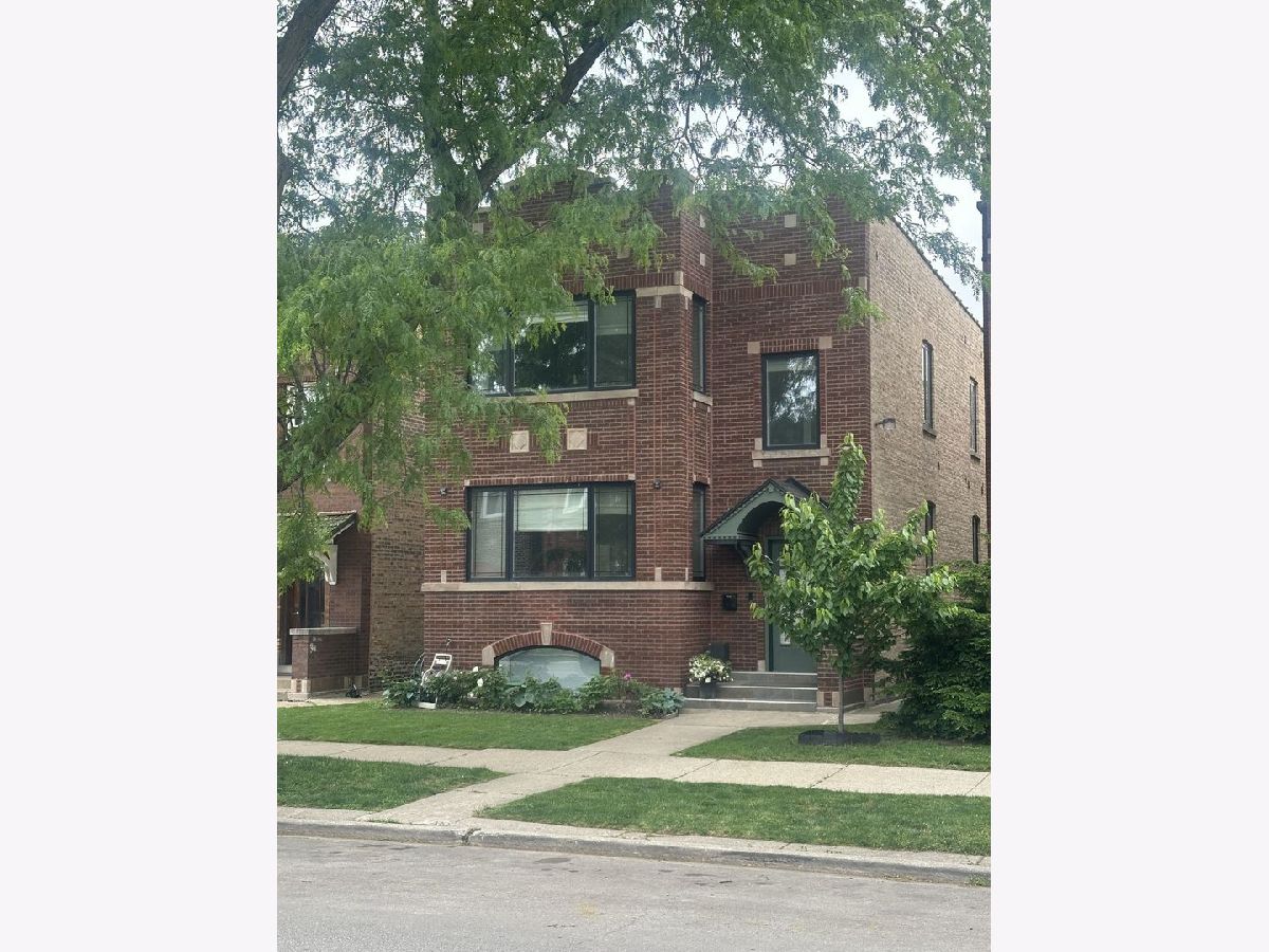  Rented Chicago Illinois, 3640 Troy