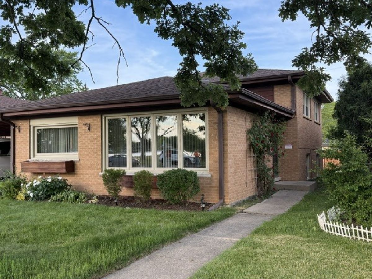 Homes & Townhomes For Rent Lake Opeka Des Plaines Illinois, 2185 Lee