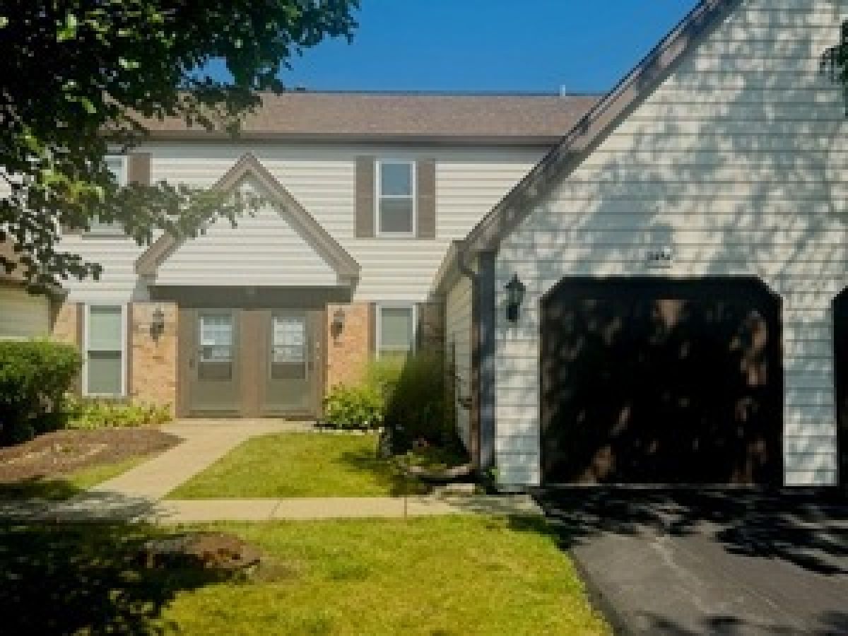  Rented Aurora Illinois, 2454 Devonshire