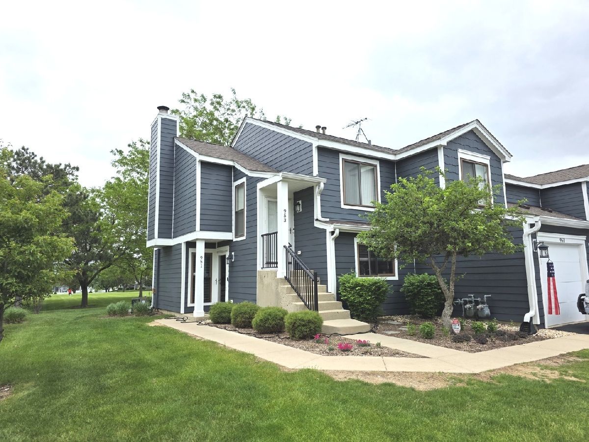 Townhomes & Condos & Homes For Rent Summit Place Schaumburg Illinois, 953 Brunswick