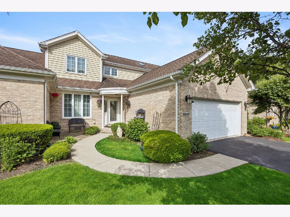 Homes & Townhomes For Sale Mallard Landings Orland Park Illinois, 16814 Cardinal Drive