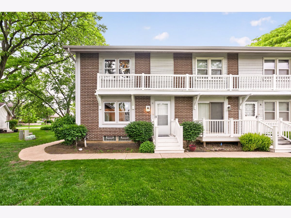 Townhomes & Condos & Homes For Rent Westlake Bloomingdale Illinois, 212 Amherst