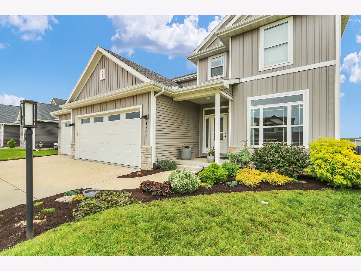  For Sale Mahomet Illinois, 1802 Littlefield Lane