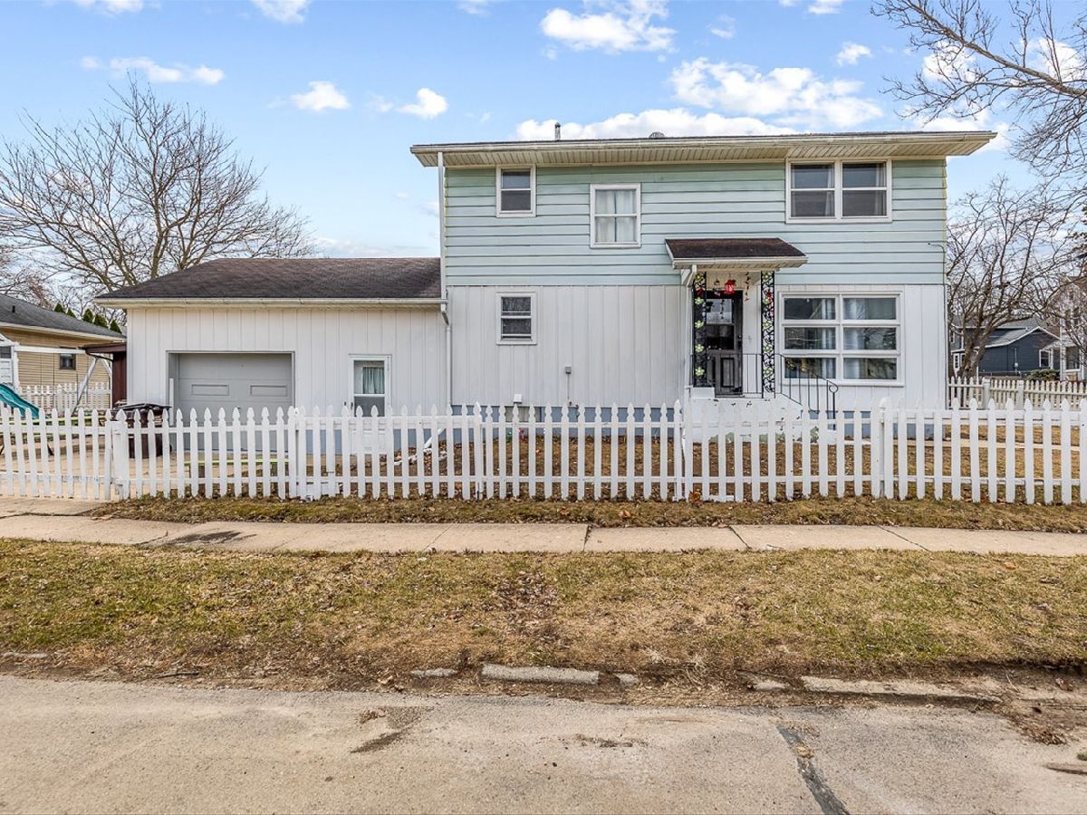 For Sale Freeport Illinois, 317 Grove Avenue