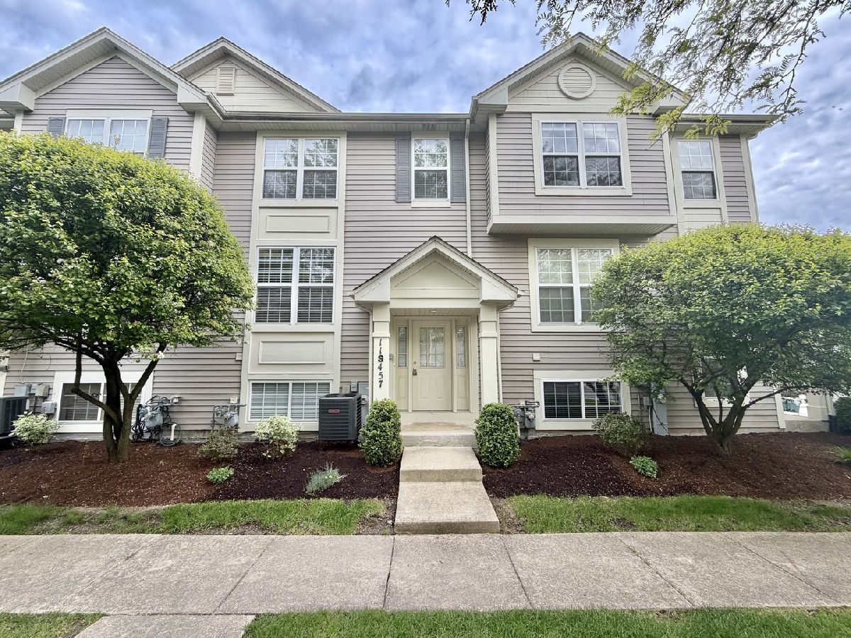  Rented Willowbrook Illinois, 11S457 Rachael