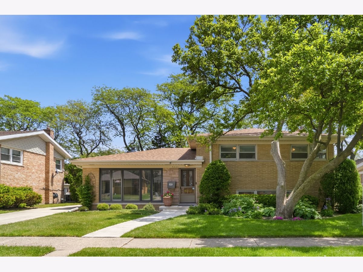  For Sale Morton Grove Illinois, 9229 Marmora Avenue