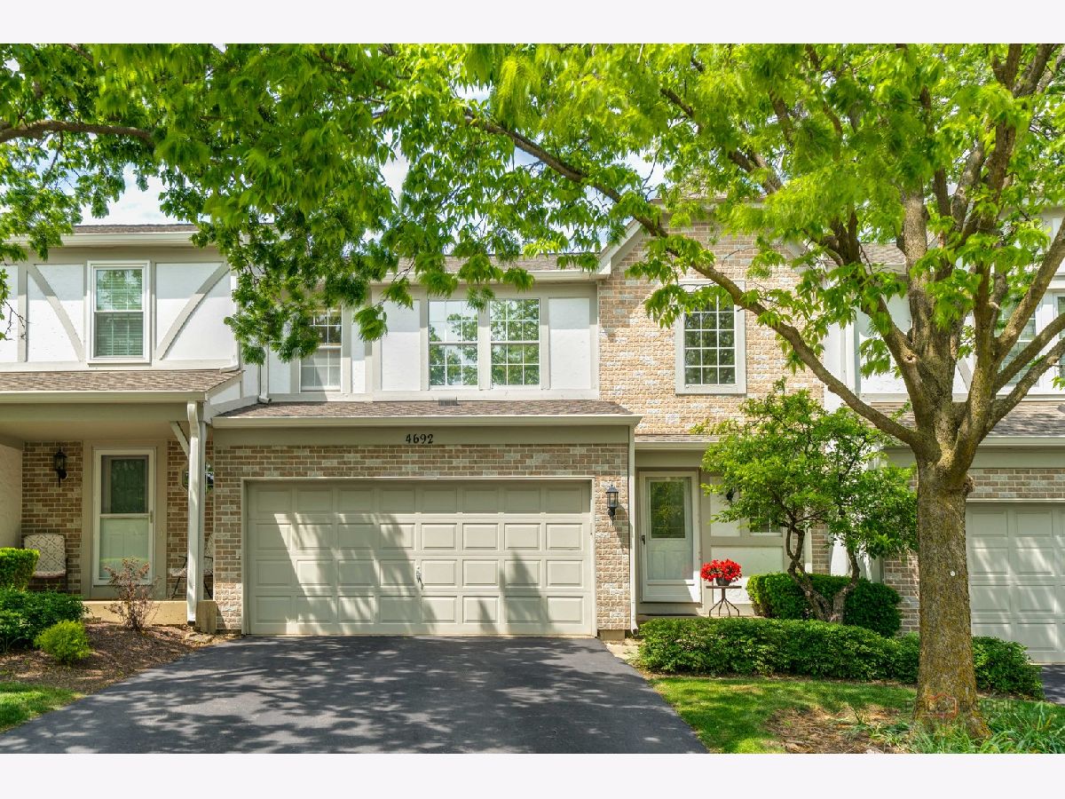  For Sale Hoffman Estates Illinois, 4692 Sapphire Drive