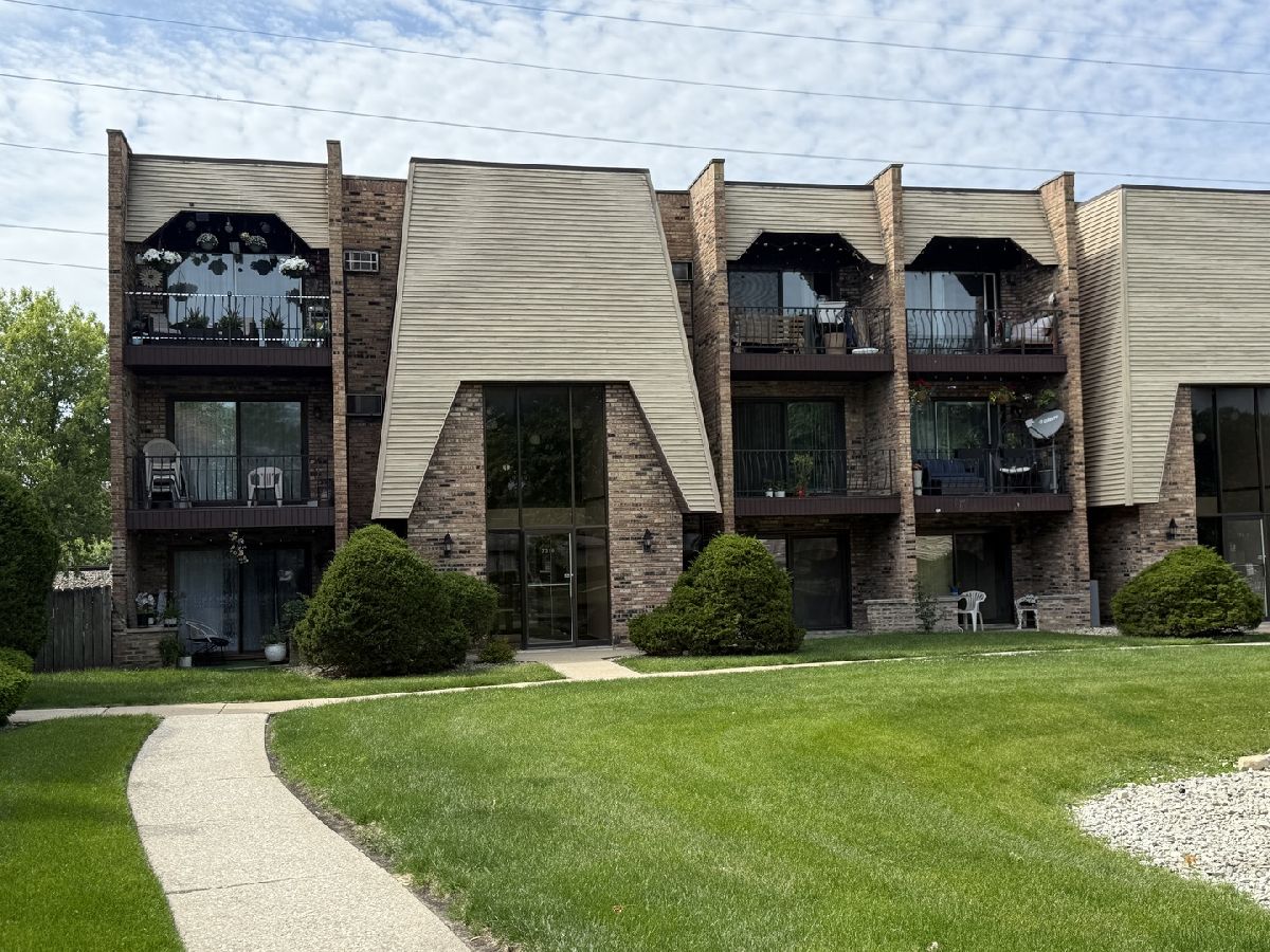  For Sale Justice Illinois, 7316 Blackstone Avenue