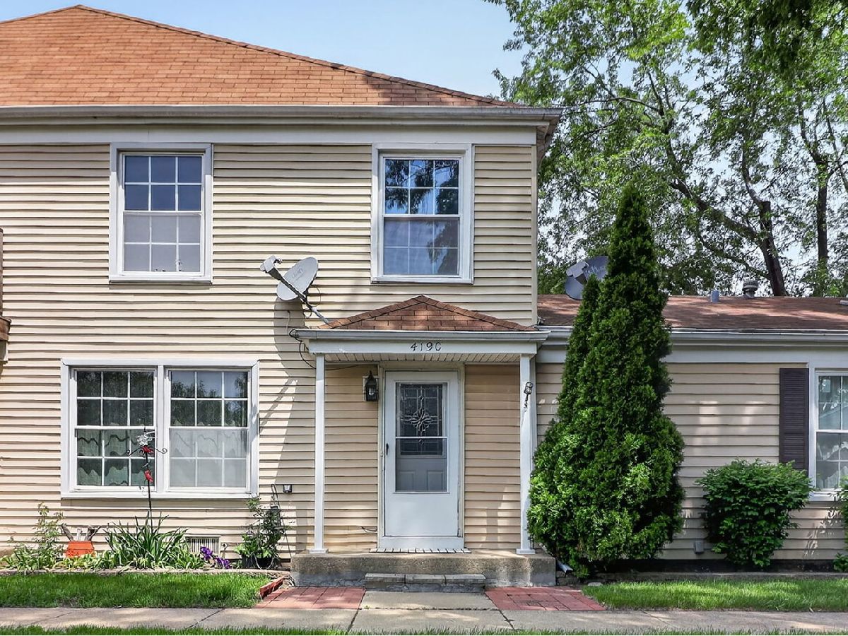  For Sale Glendale Heights Illinois, 419 Sidney Avenue
