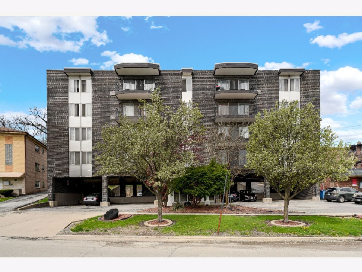  For Sale Chicago Illinois, 11116 Longwood Drive