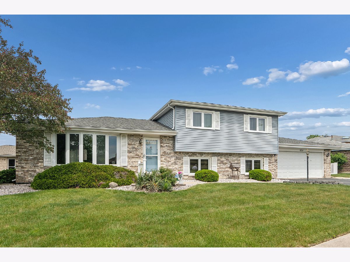  For Sale Tinley Park Illinois, 8514 161st Street