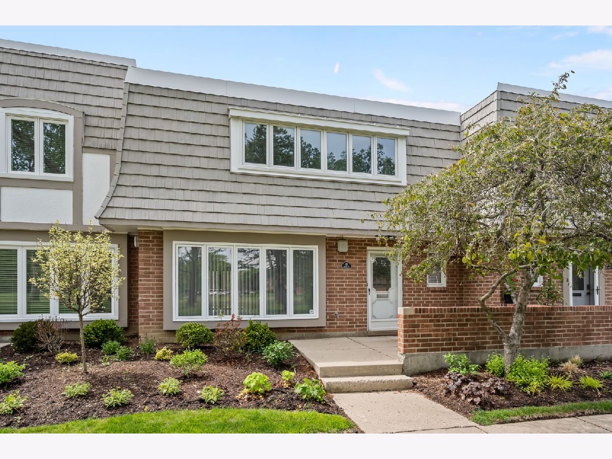 Townhomes For Sale Chantilly Highland Park Illinois, 628 Calais Circle