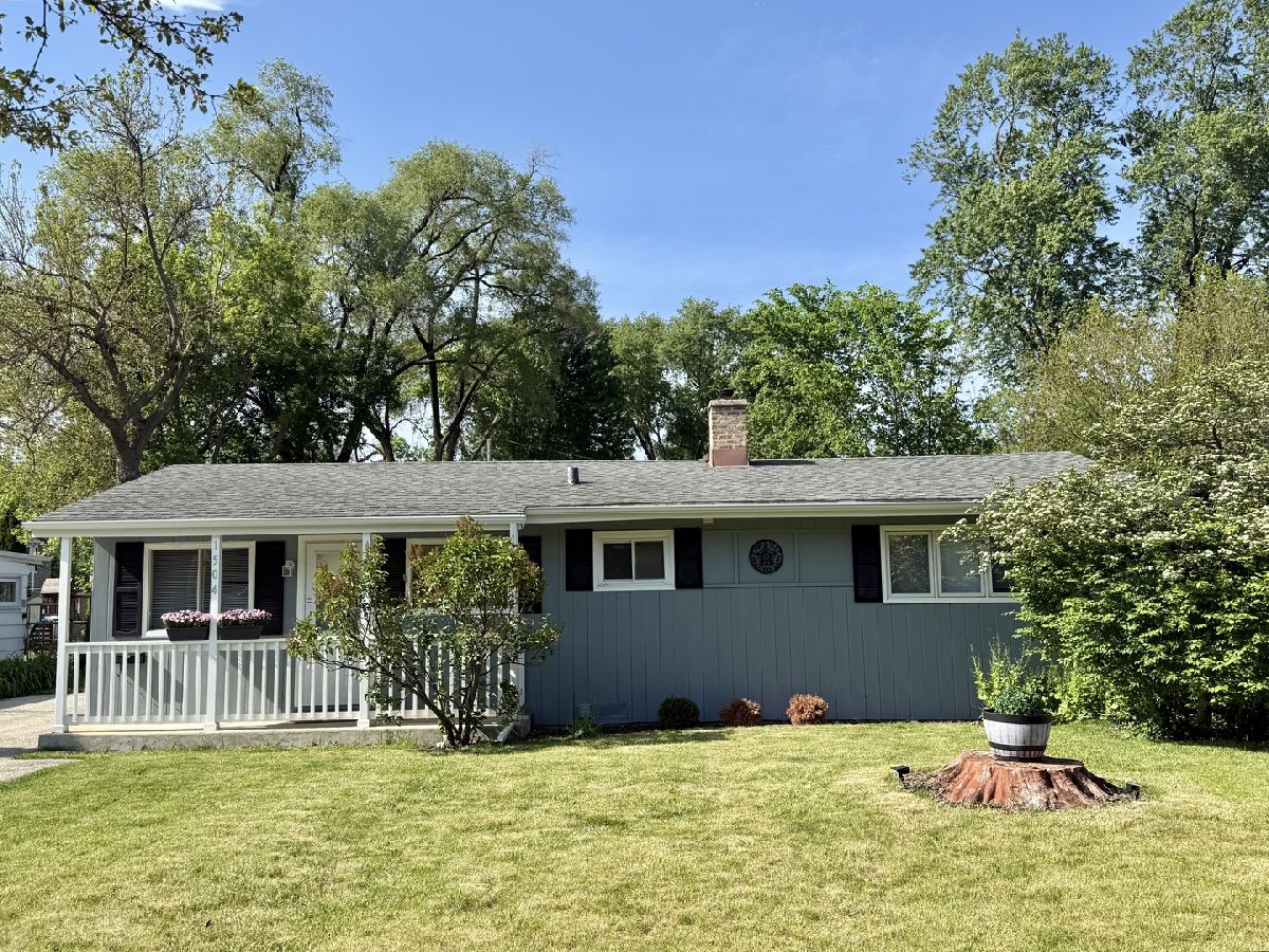  Rented Arlington Heights Illinois, 1504 Oakton