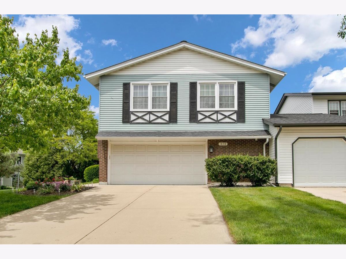  For Sale Downers Grove Illinois, 1838 Prentiss Drive