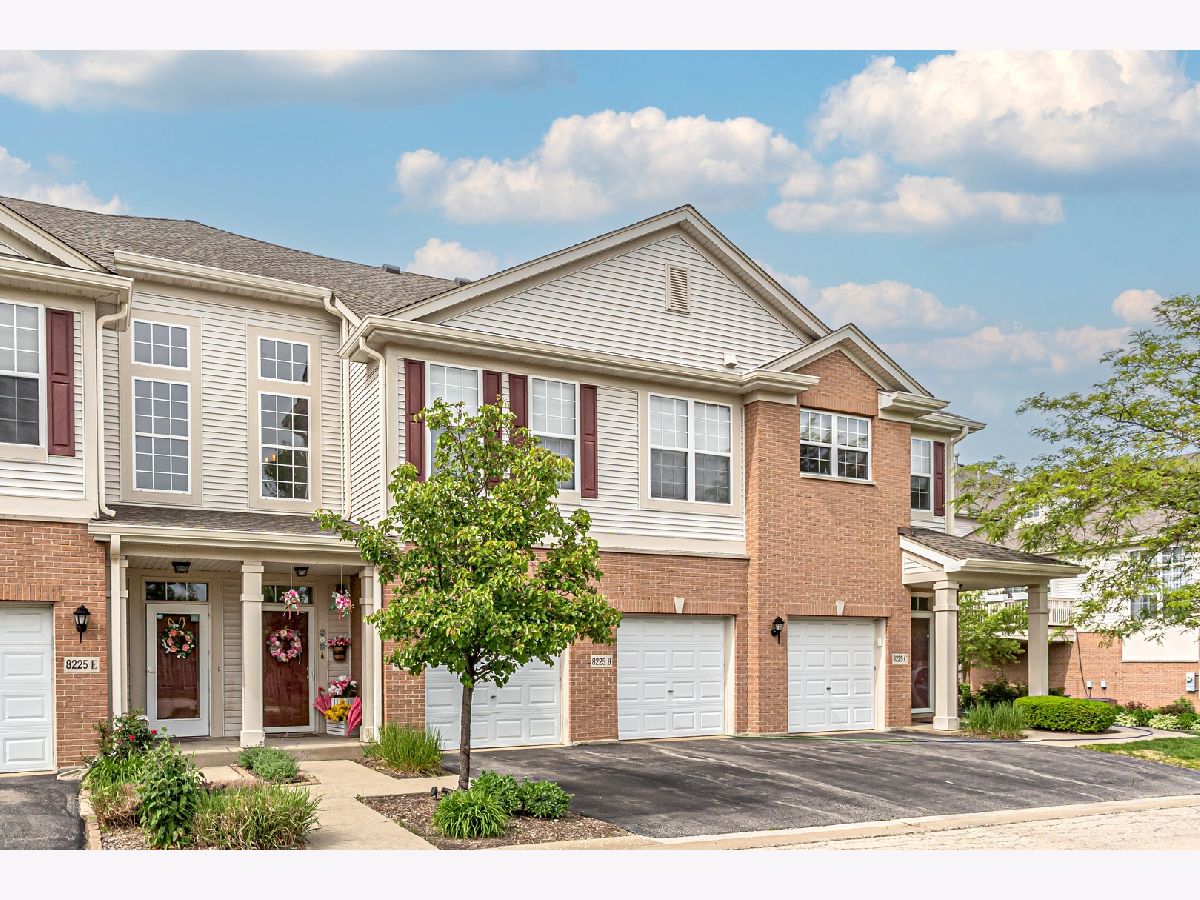  For Sale Justice Illinois, 8225 Concord Lane