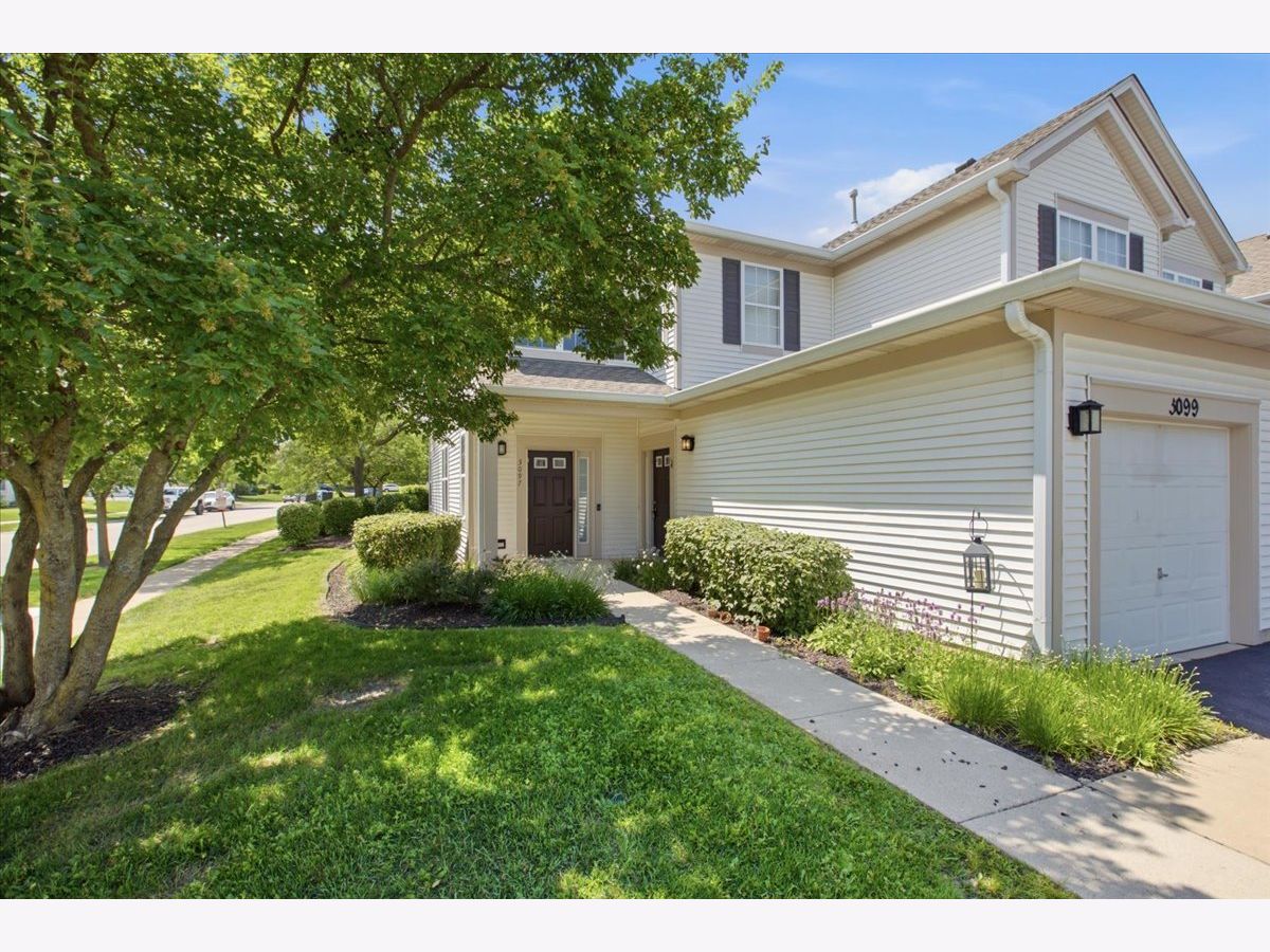  For Rent Lindenhurst Illinois, 3097 Falling Waters