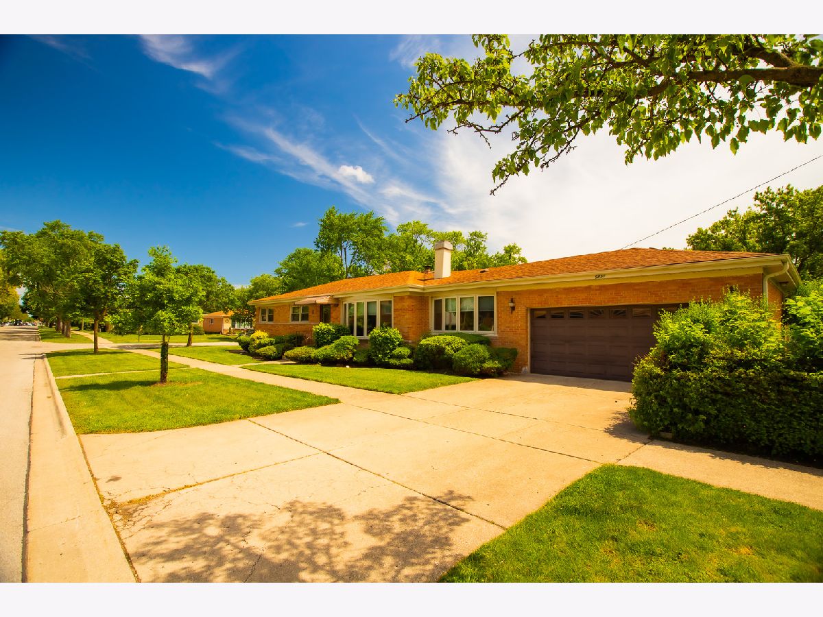  Sold Niles Illinois, 6851 Dobson