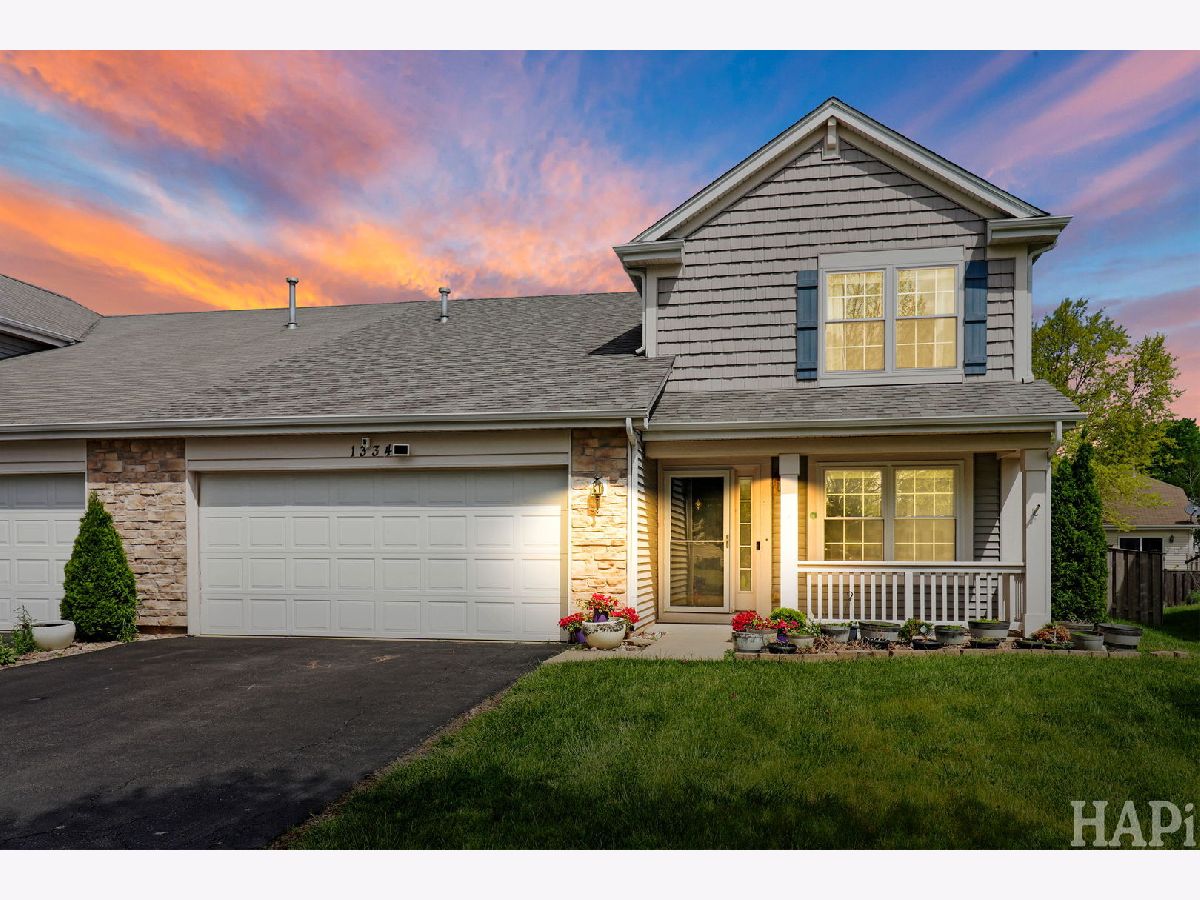  For Sale Pingree Grove Illinois, 1334 Promontory Drive