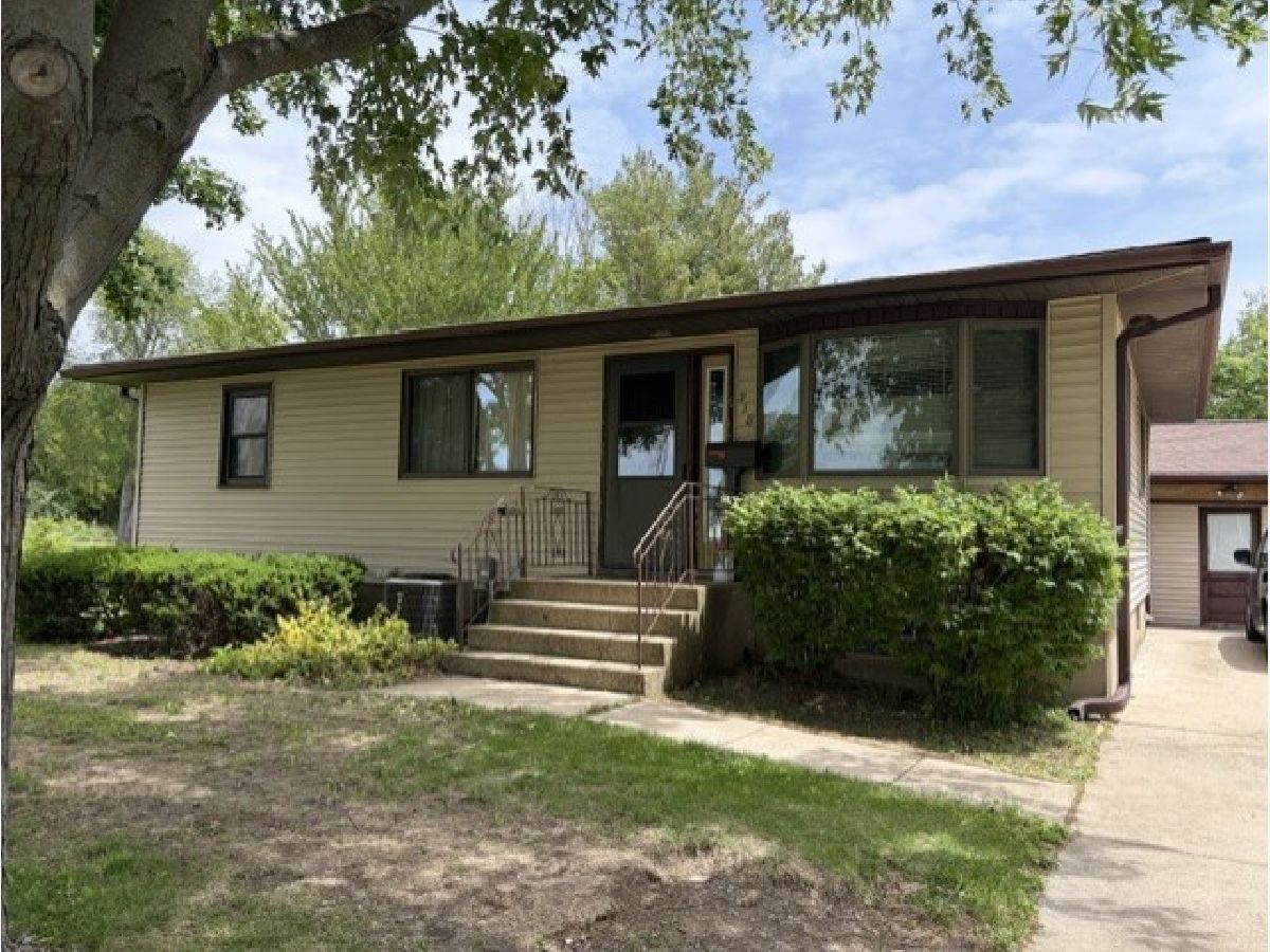  For Sale Tonica Illinois, 318 2nd Road