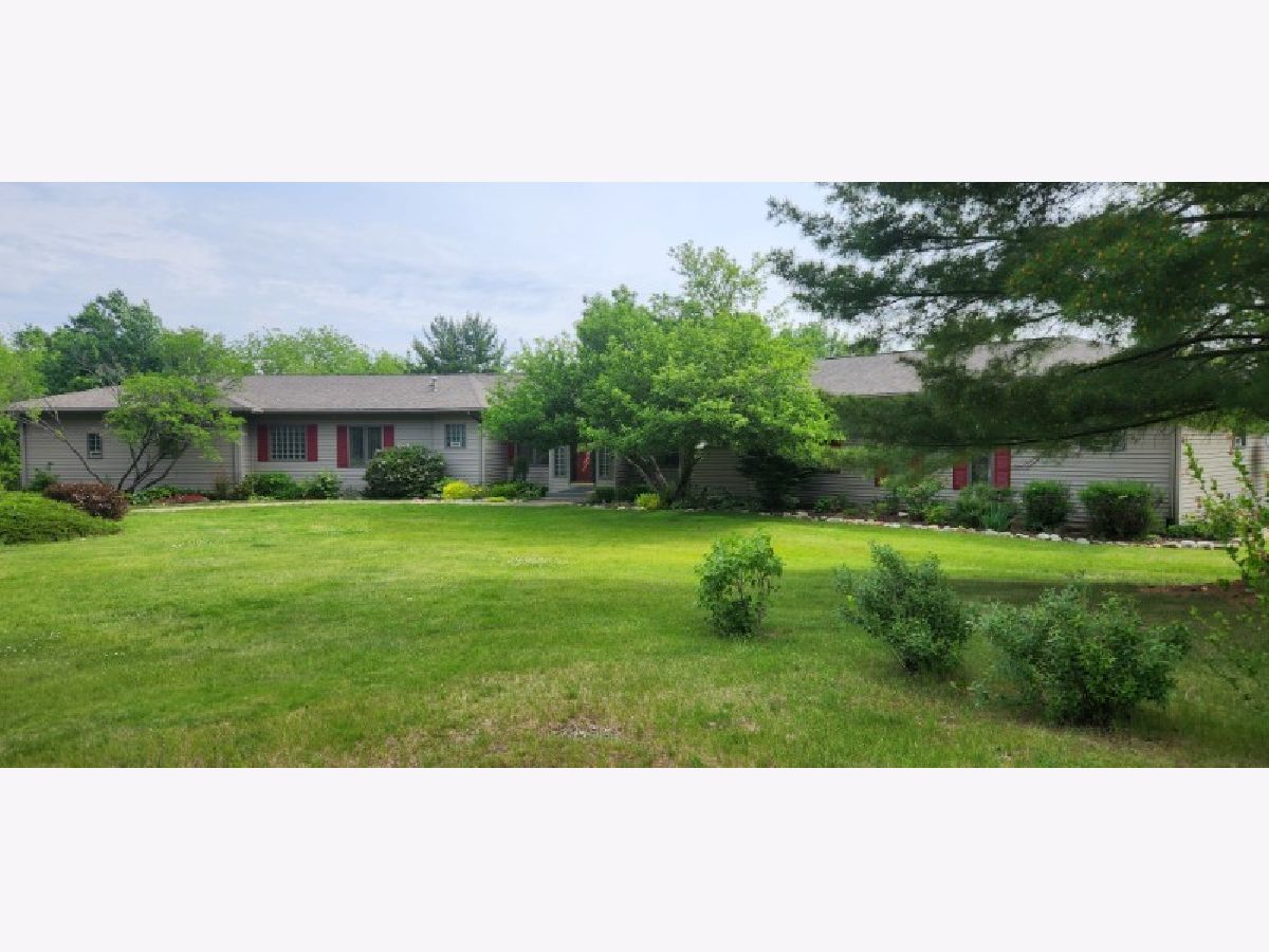  For Sale Dixon Illinois, 1814 Hickory Lane