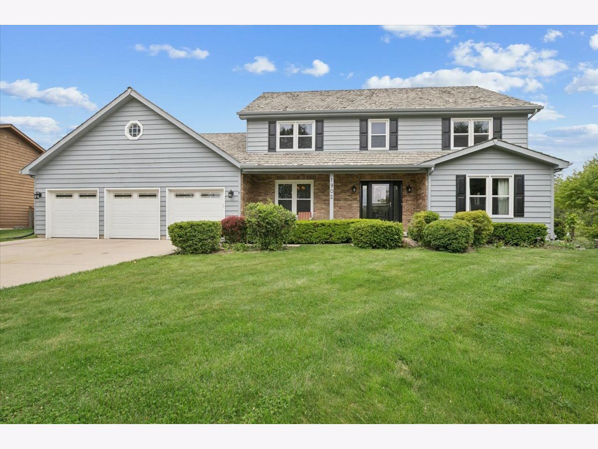  For Sale Gurnee Illinois, 1902 Pine Meadow Court