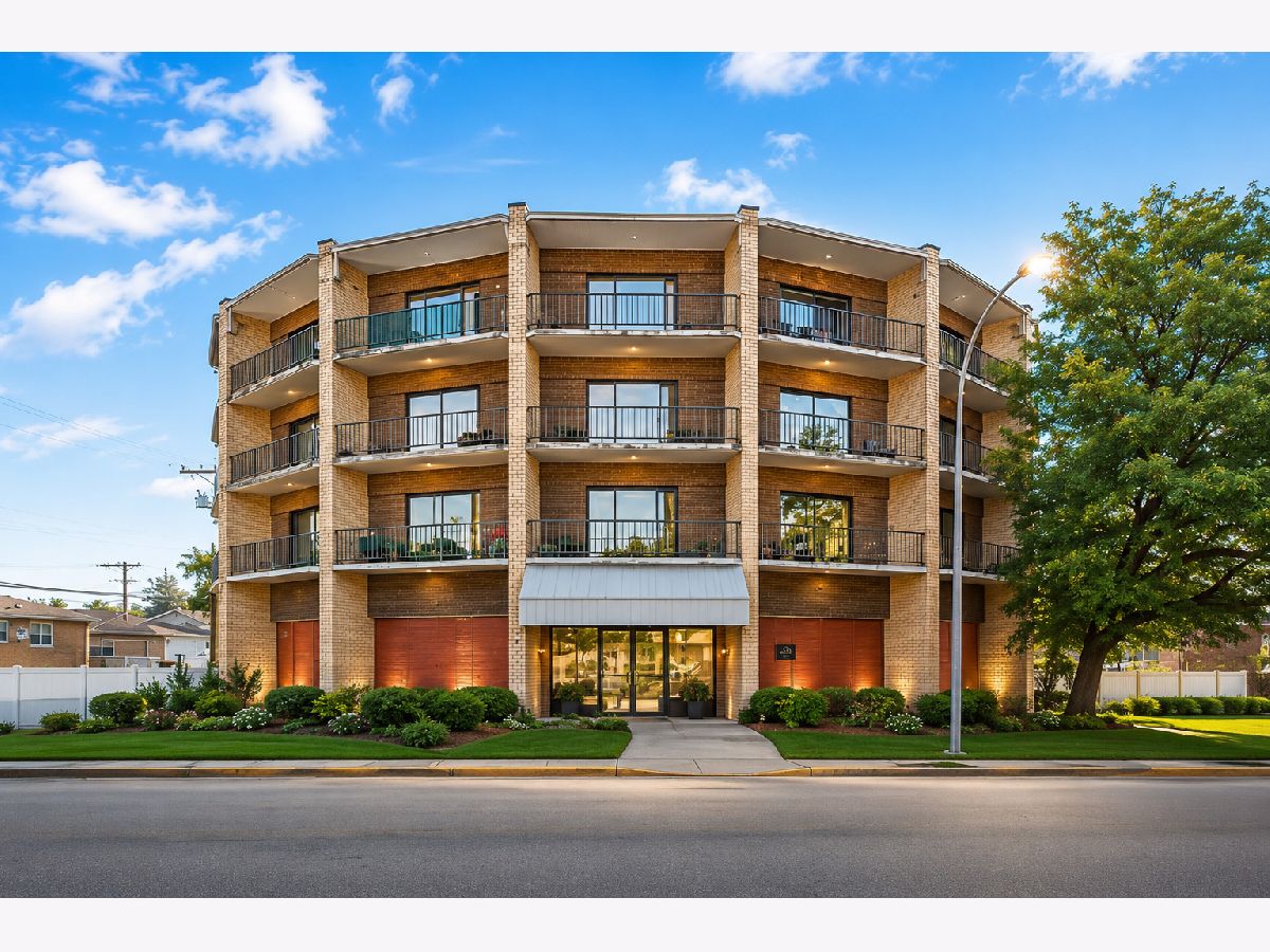  For Sale Evergreen Park Illinois, 3900 95th Street