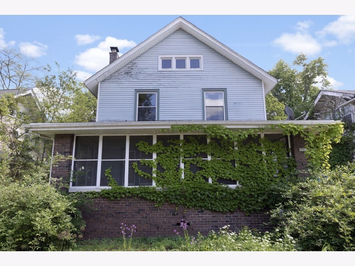 For Sale Rockford Illinois, 1239 Garrison Avenue