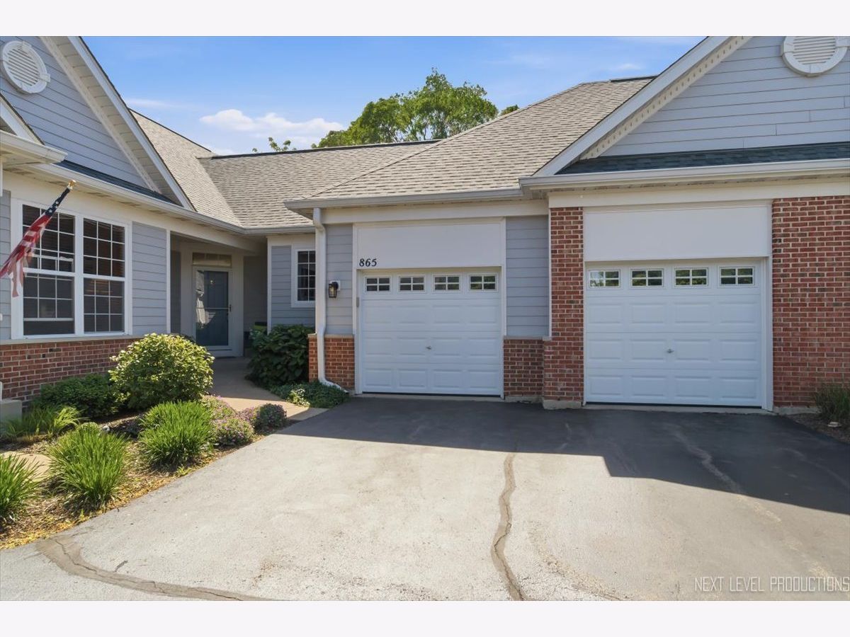  For Sale Batavia Illinois, 865 Cambridge Drive