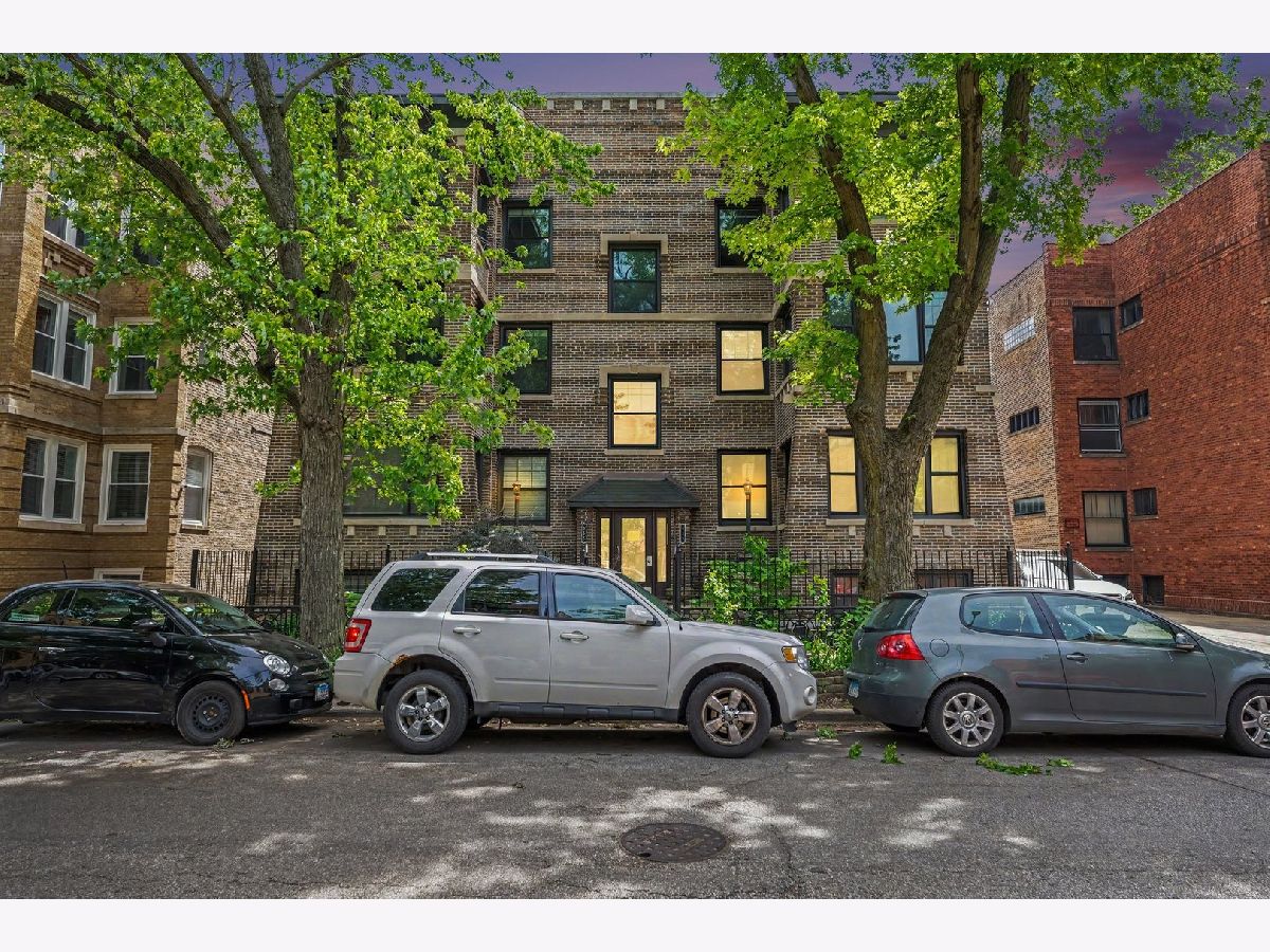  Rented Chicago Illinois, 857 Ainslie