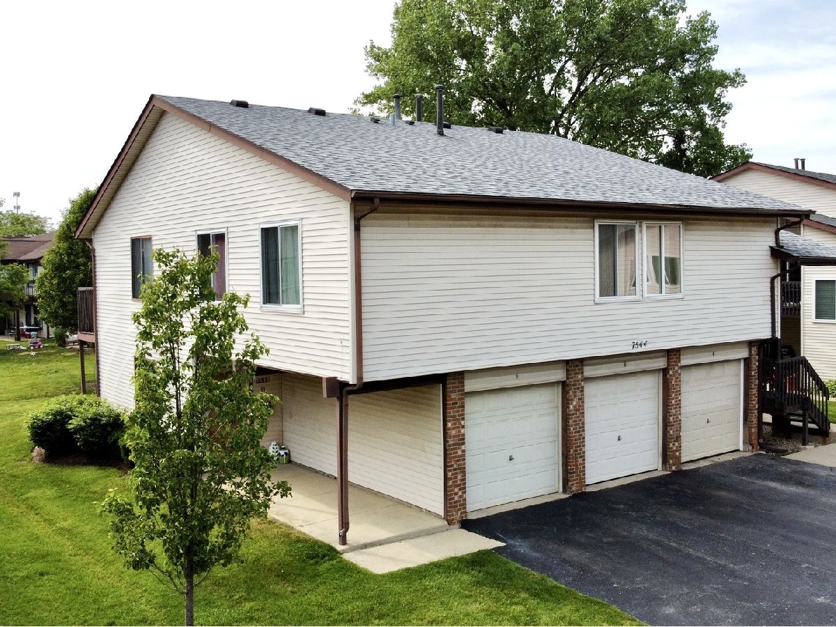  For Sale Hanover Park Illinois, 7544 Bristol Lane