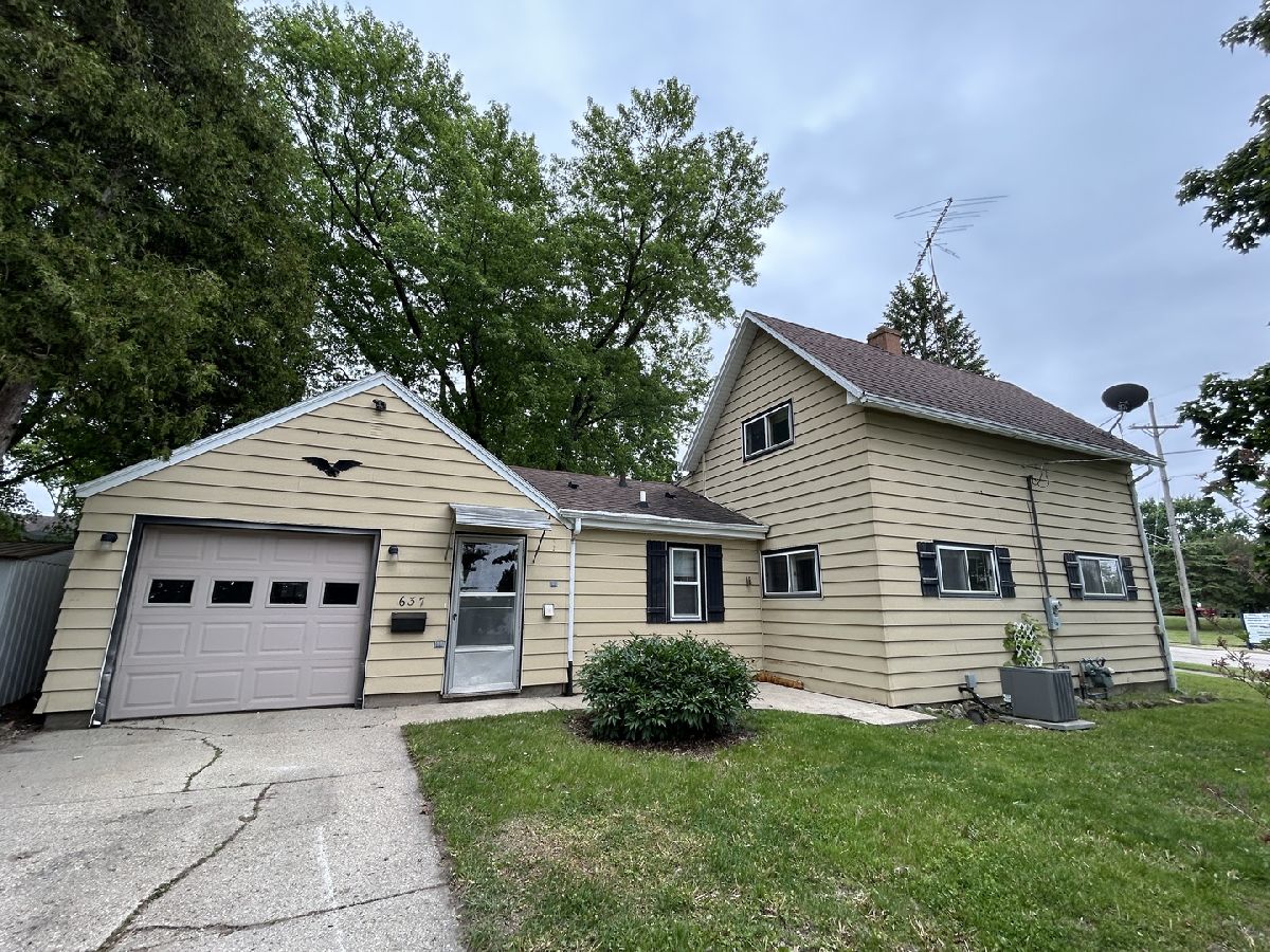 Rented Genoa Illinois, 637 Main