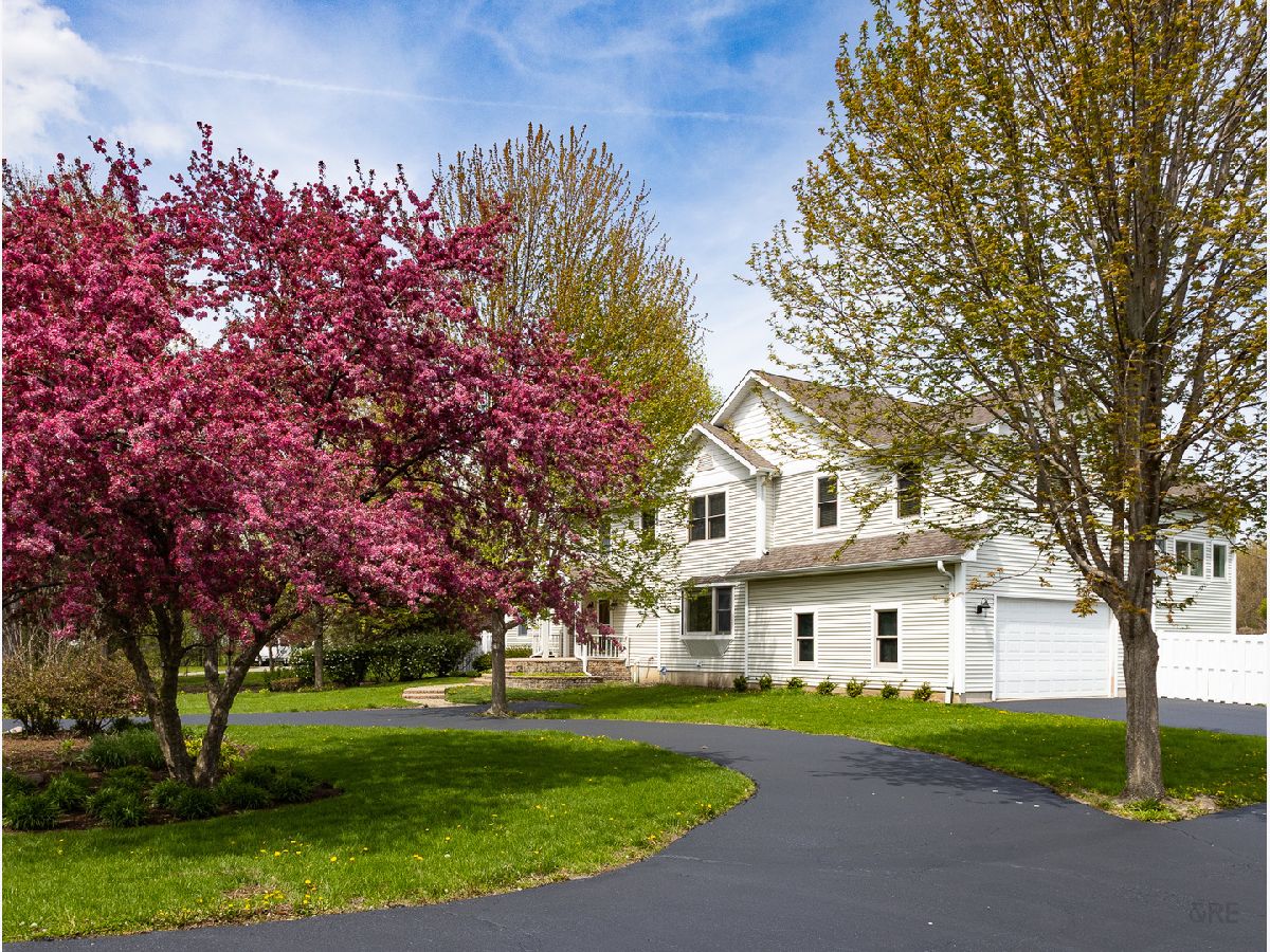  For Sale Gurnee Illinois, 4308 Birch Drive